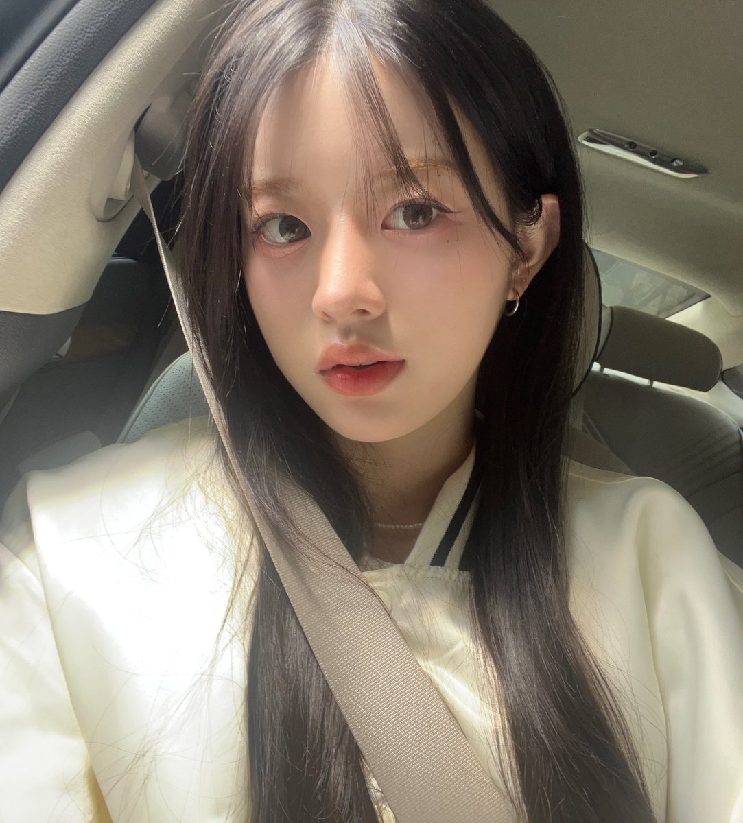 ILLIT 민주 아이돌 걸그룹