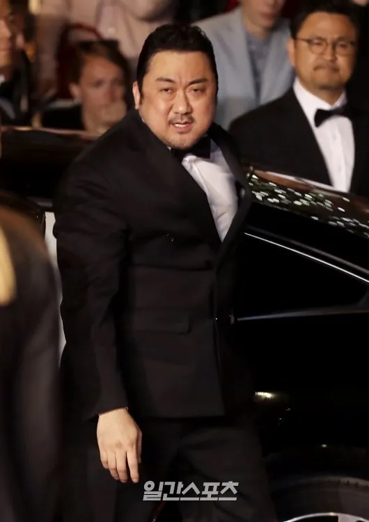 눈깔 똑바로 해라