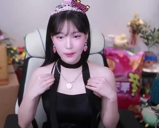 루코 치지직 여성 스트리머 방송 영상