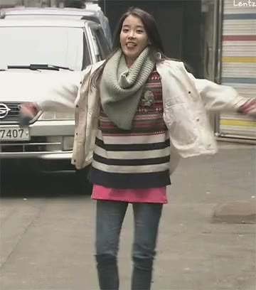메롱메롱 개다리춤 도망 메롱 아이유
