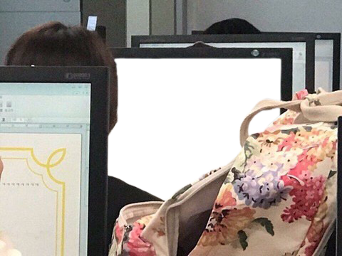 모니터 학교 학생 자퇴 입학식 첫날 자퇴할껄