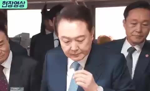 경제 폭망인데 놀고먹는 석렬