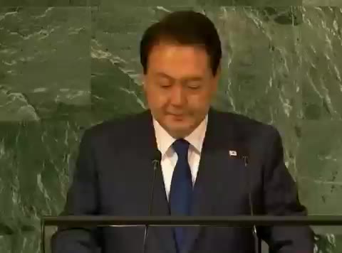 UNGA 윤석열 UN 총회 연설 두리번 눈치 당황 어색 어리둥절