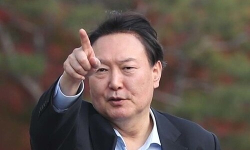 윤석렬 윤석열 손가락질 해로운새다 손으로 지적 윤짜장 검찰총장