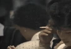 80년대 야만의 시대 아기 분위 먹이는 옆에서 담배 피우던 시절