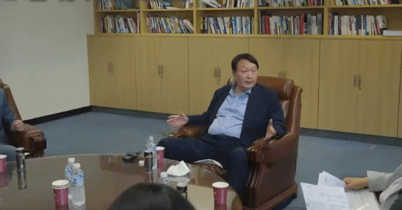 윤석열 꼬들석