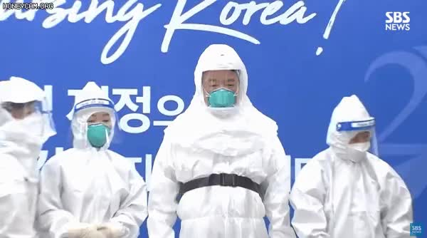 윤석열 대통령 모지리 방역복 마스크 아이고