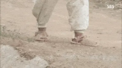 영혼털림 넉나감 정신나감 걸어가는 성동일
