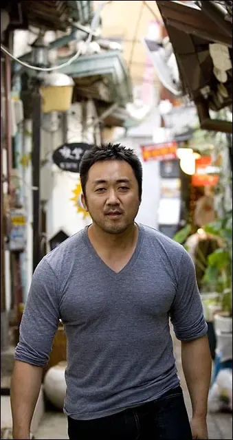 화보 근육 범죄도시