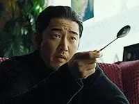 잊지말라! 범죄도시 장첸 윤계상 잊지말라 경고 위협 카리스마 진지 숟가락