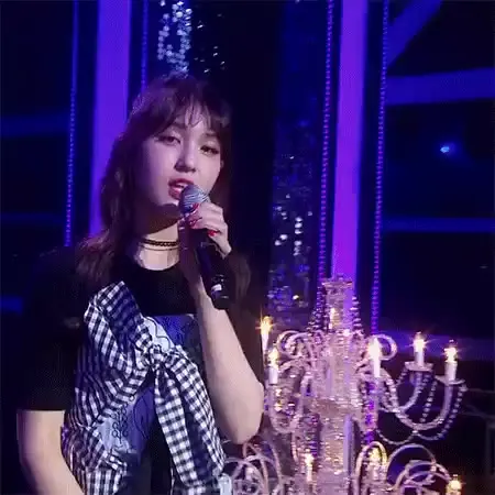 전소미 소미 아이오아이 바로너 손짓 마이크 노래