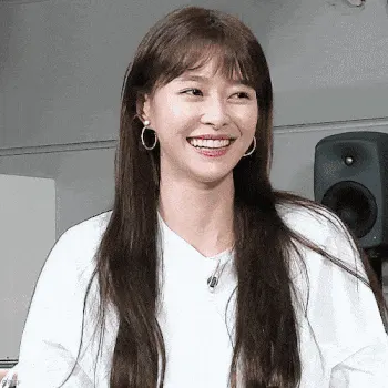 권나라 쑥스 나혼자산다 예쁜 움짤 부끄러움 부끄러워 미소