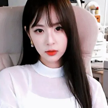 뜨밍 졸음 눈풀림 게슴츠레 웃음 당황 귀여움 리액션 짤
