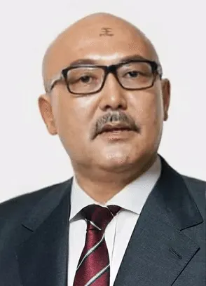 왕석열 윤석열 대머리 이마 왕자 합성 짤 정치 유머 웃긴