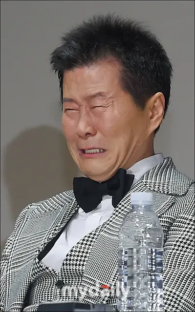 슬픕니다 태진아 슬퍼요
