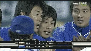 우규민 나오냐? 야구 삼성 라이온즈 눈치 불안 초조 확인 레전드 선수 안지만 진갑용 충격 당황 멍때리기 뇌정지 실화냐
