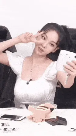 210720 에스파 윈터 웃음 박수 수줍음 부끄러움 입막음 귀여움 레전드