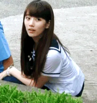 수지 역대급 움짤 순박한 미소 활짝 웃는얼굴 예쁜 여고생 교복