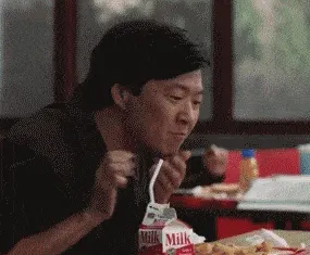 음식 토하는 우유 먹다가 뿜었어 더러워