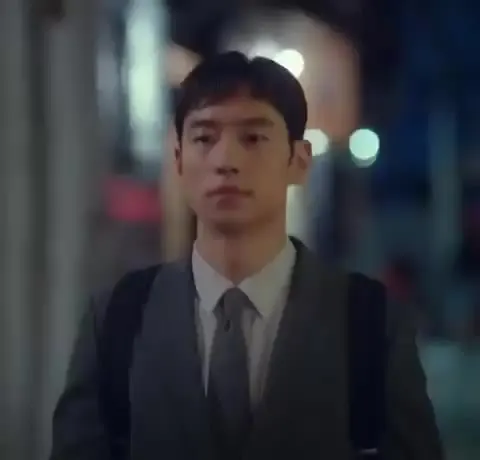 여우각시별 이제훈 수트 정장 걷는 진지 무표정 잘생김 남친짤
