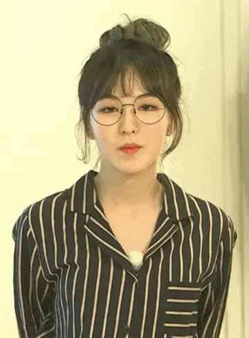이해함 웬디 끄덕 고개