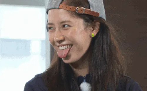 혀 혀내미는 혀내밀기 메롱 혓바닥 낼름 송지효 런닝맨