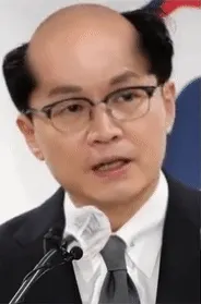 한동훈 대머리 가발 탈모 합성 짤 웃긴 빡빡이