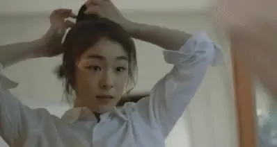 머리묶는연아 연아 연느 머리 포니테일
